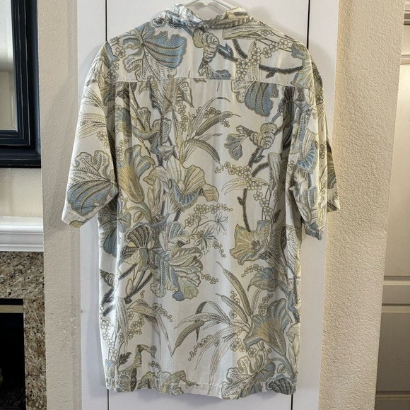 Tommy Bahama 100% Silk Button Up Floral Men’s Shirt Multicolor Size Medium - Picture 2 of 8